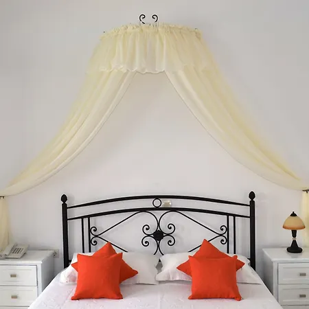 Anthonas Aparthotel