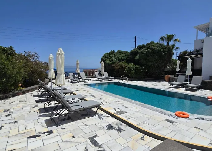 안토나스 아파트먼트 4*