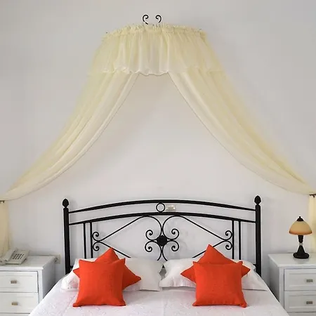 Anthonas Apartments 3*