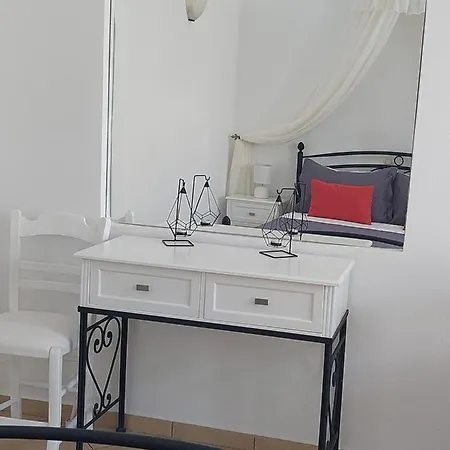 Anthonas Apartments 3* Imerovigli (Santorini)