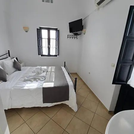 Anthonas Hotel apartamentowy 3*