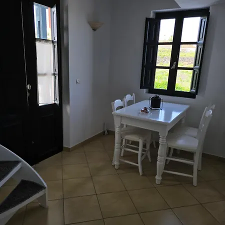 Anthonas Apart-hotel Imerovigli (Santorini)