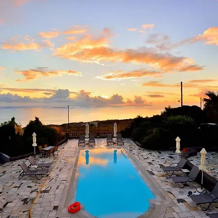 Anthonas Apartments Aparthotel 3*