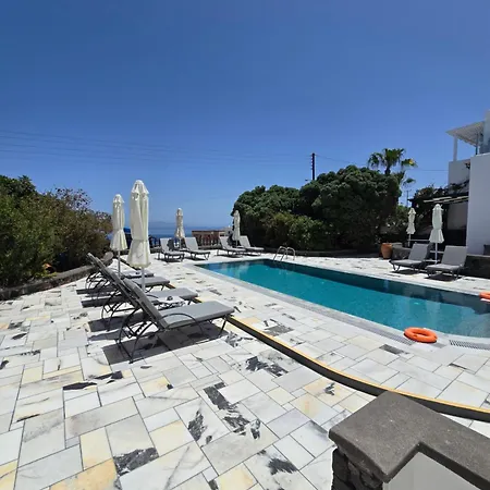 Anthonas Apartments 4*