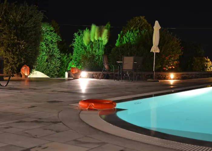 Anthonas Apart-hotel Imerovigli (Santorini)